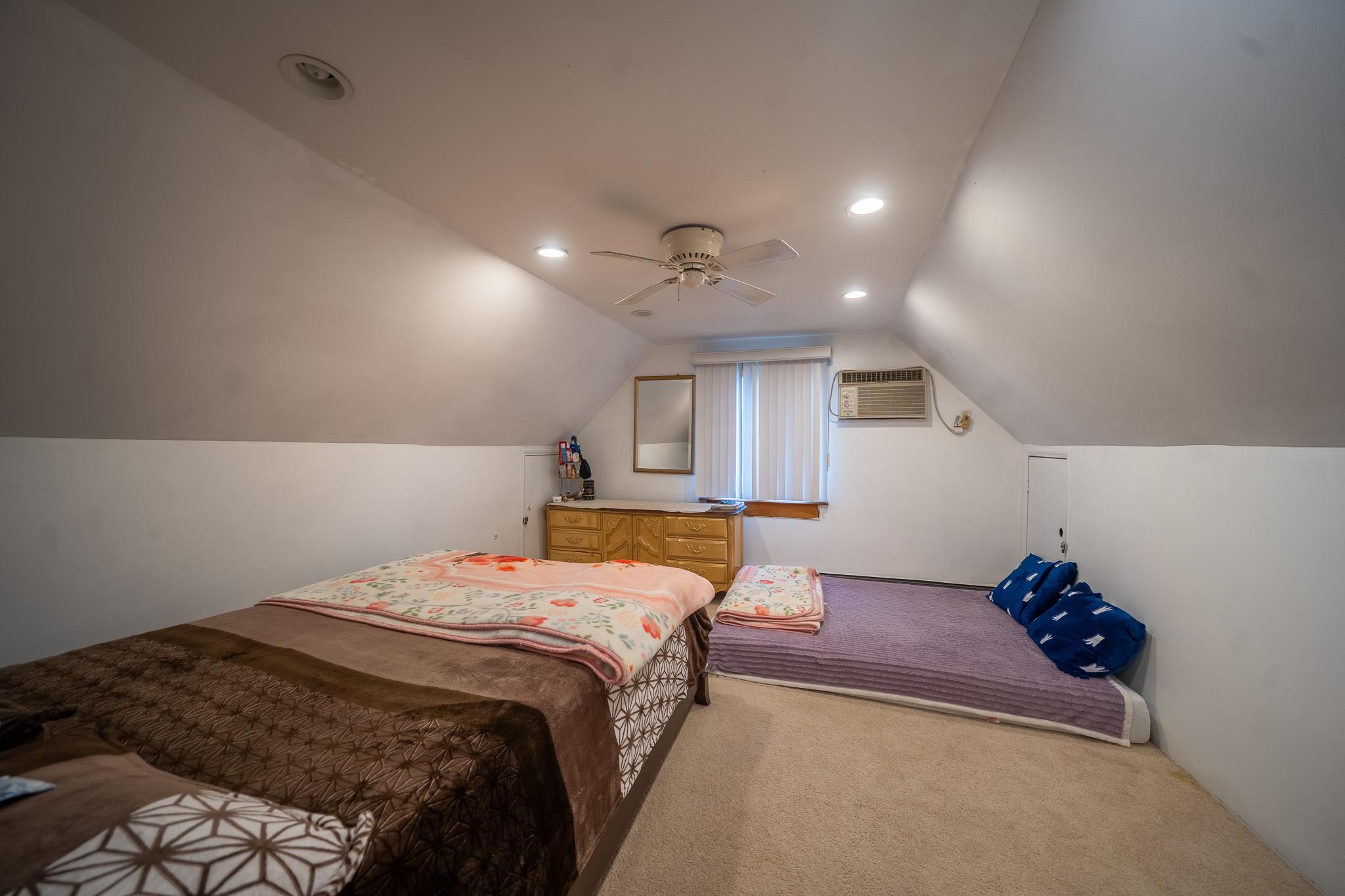 8140 268th Street, Glen Oaks, New York image 14