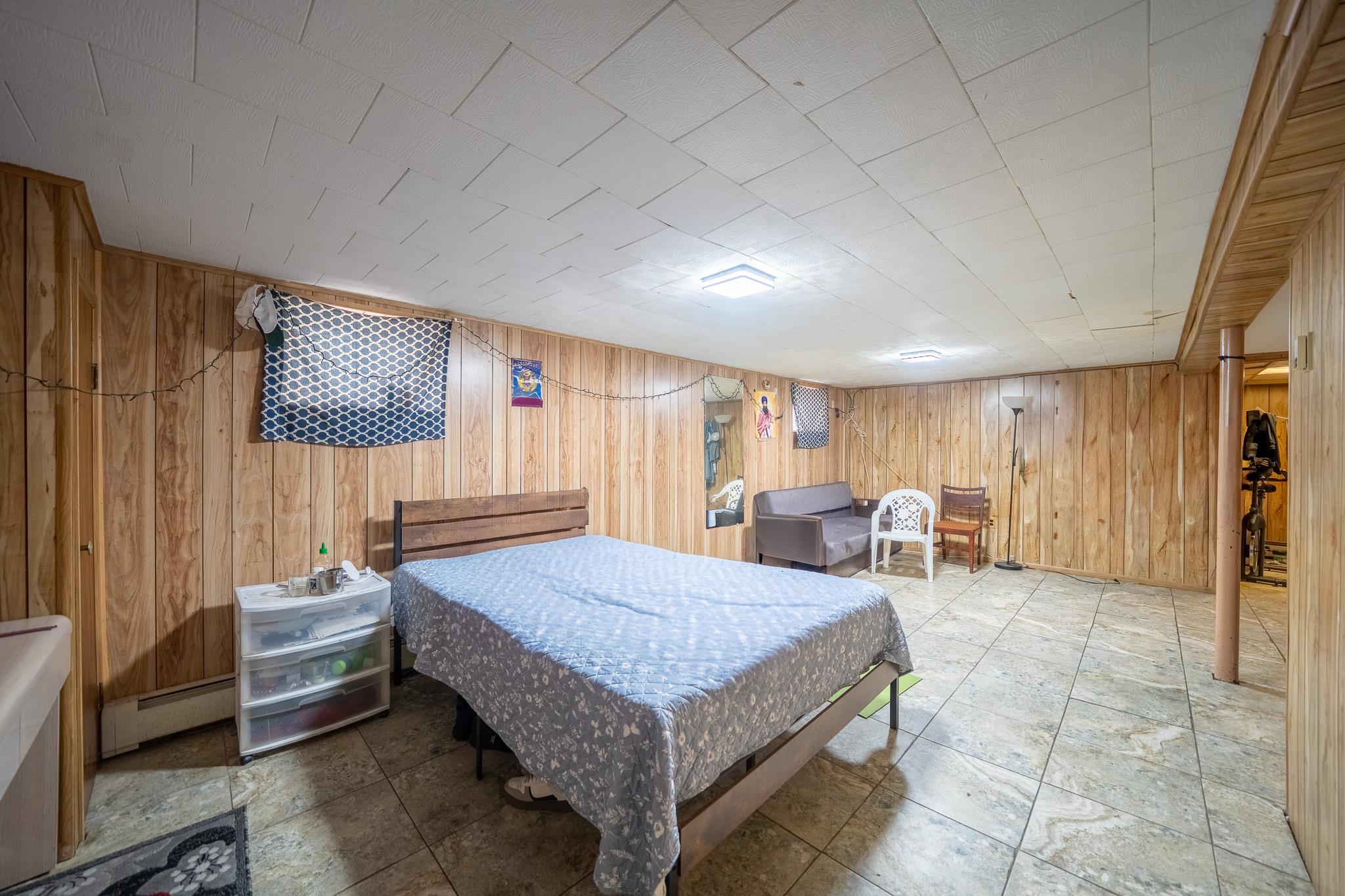 8140 268th Street, Glen Oaks, New York image 18