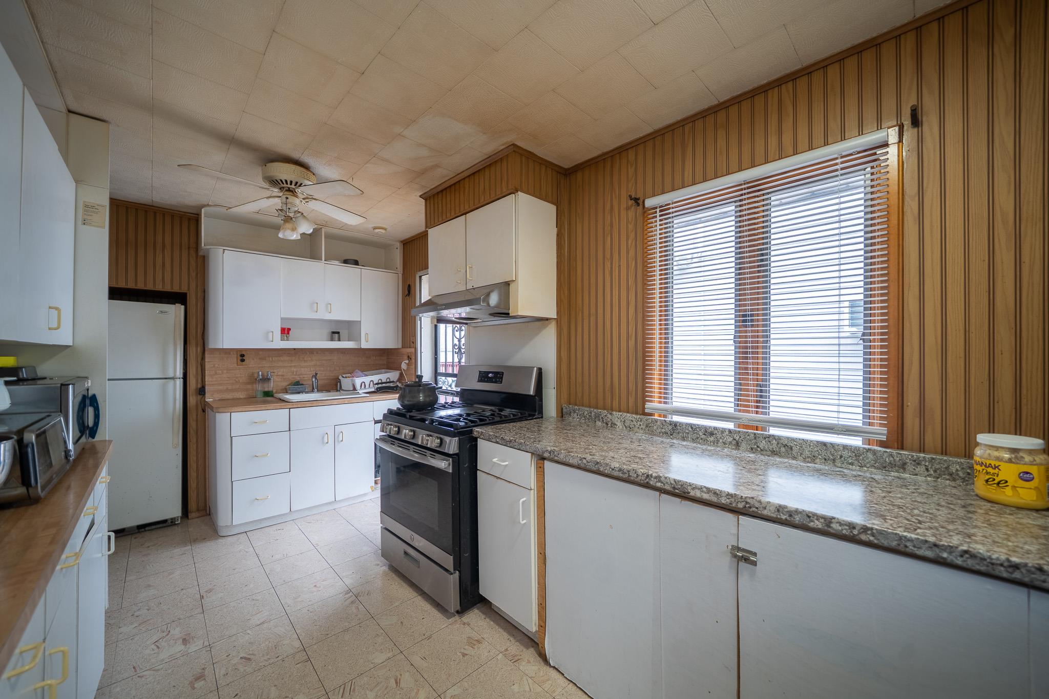 8140 268th Street, Glen Oaks, New York image 7