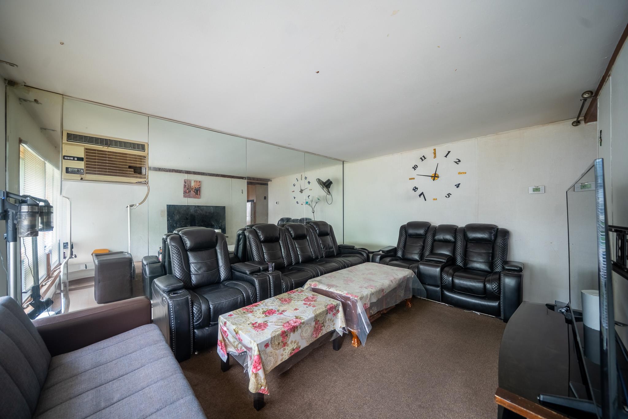 8140 268th Street, Glen Oaks, New York image 5
