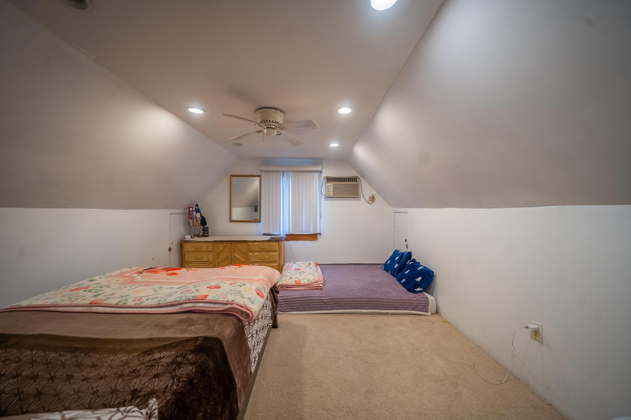 8140 268th Street, Glen Oaks, New York image 12