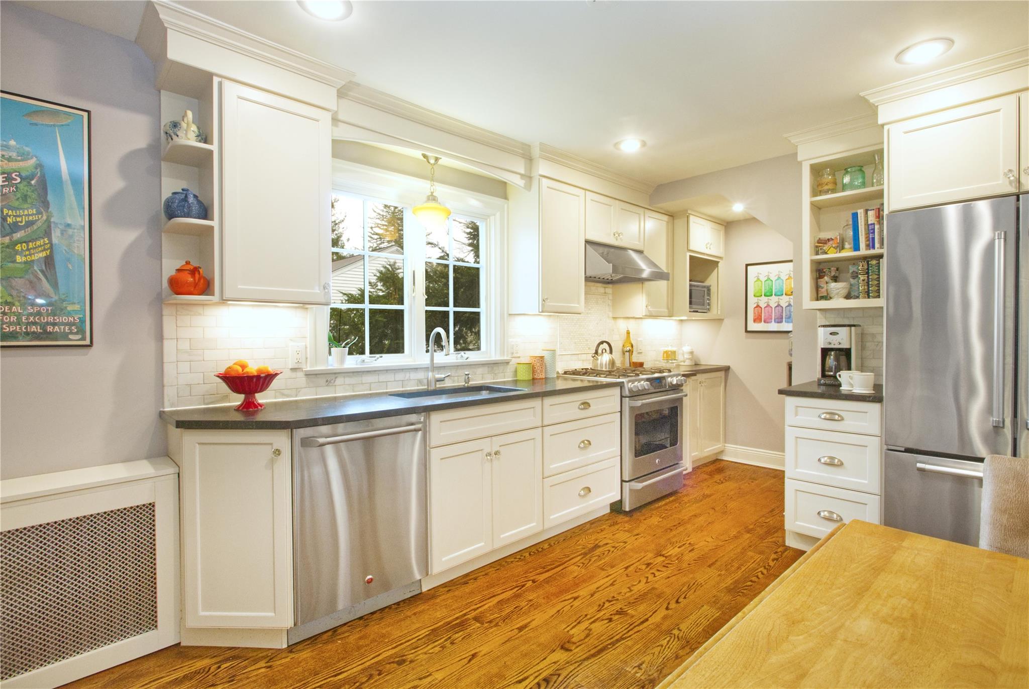 18 Hungerford Road, Briarcliff Manor, New York image 11