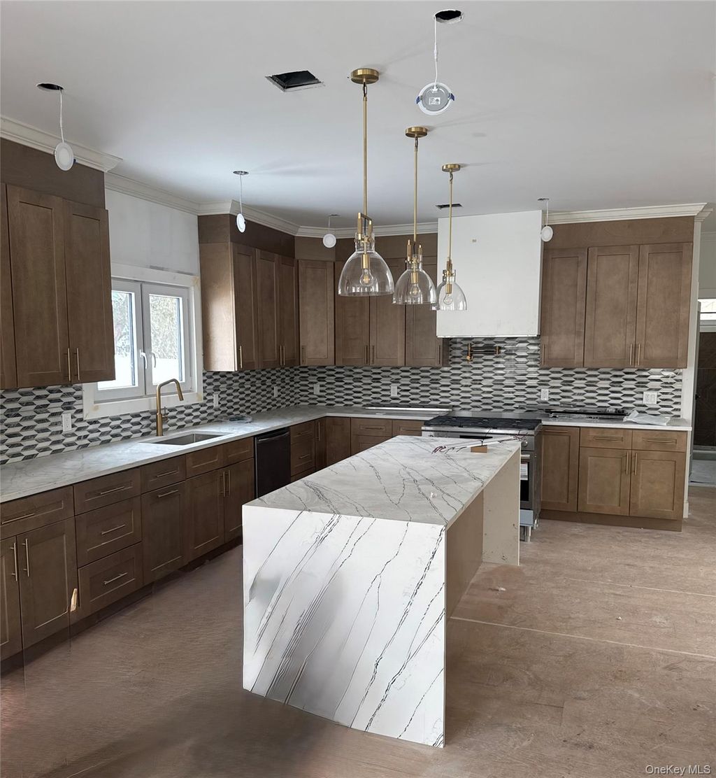 Photo of 53 Blackbird Lane, Levittown, NY 11756 (MLS # 960995)