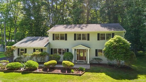 Homes For Sale - 425 White Oak Road<br/> Rockland County, Palisades, NY 10964