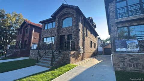 3836 215th Street Bayside NY 11361