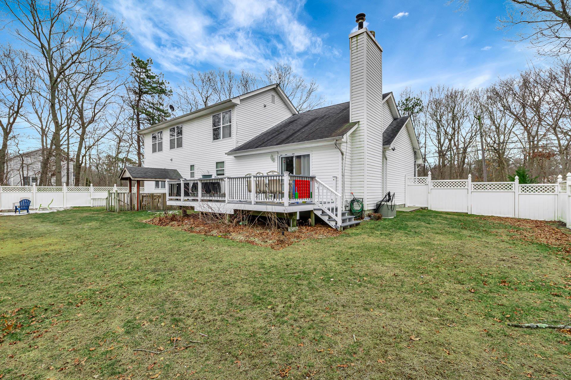 5 Adams Lane, Middle Island, New York image 4