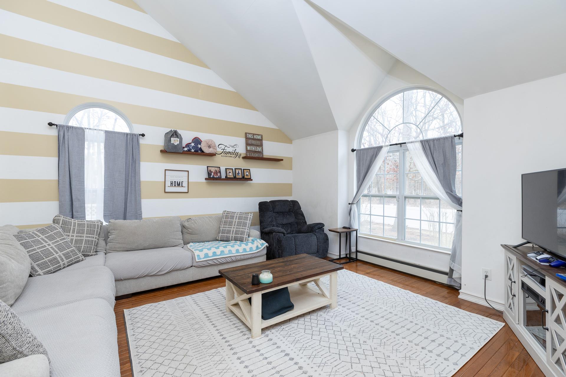 5 Adams Lane, Middle Island, New York image 13