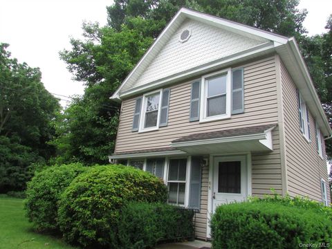 Photo of 361 ROUTE 376 1ST FLOOR, Hopewell Junction, NY 12533 (MLS # 968341)