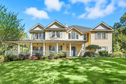 Homes For Sale - 5 Morning View Court<br/> Chappaqua, NY 10514