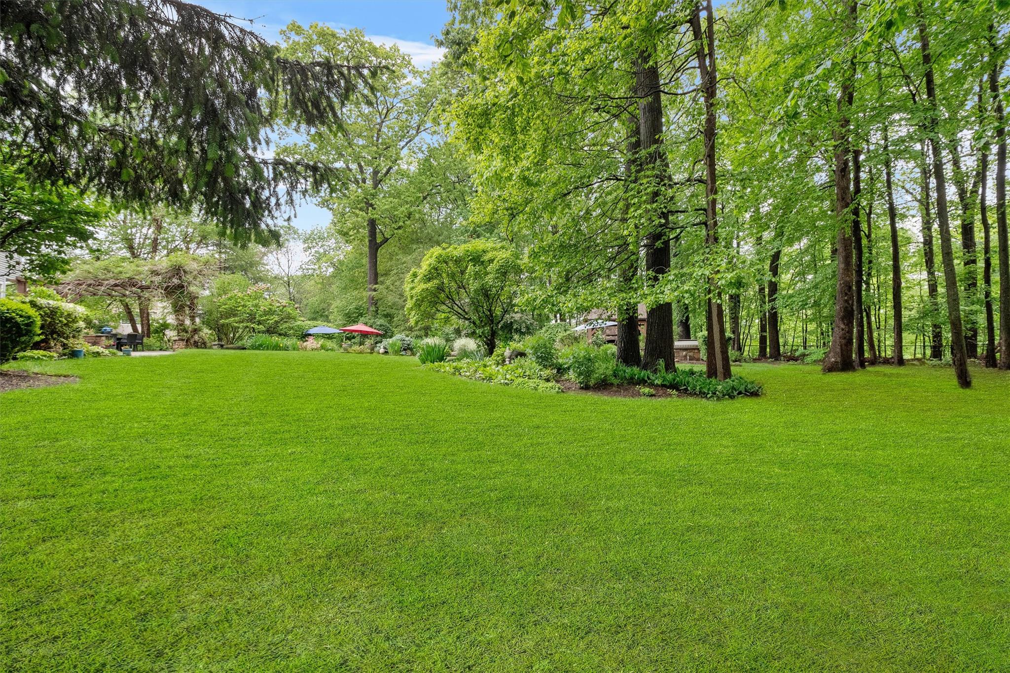 21 Golf Course Drive, Montebello, Florida image 34