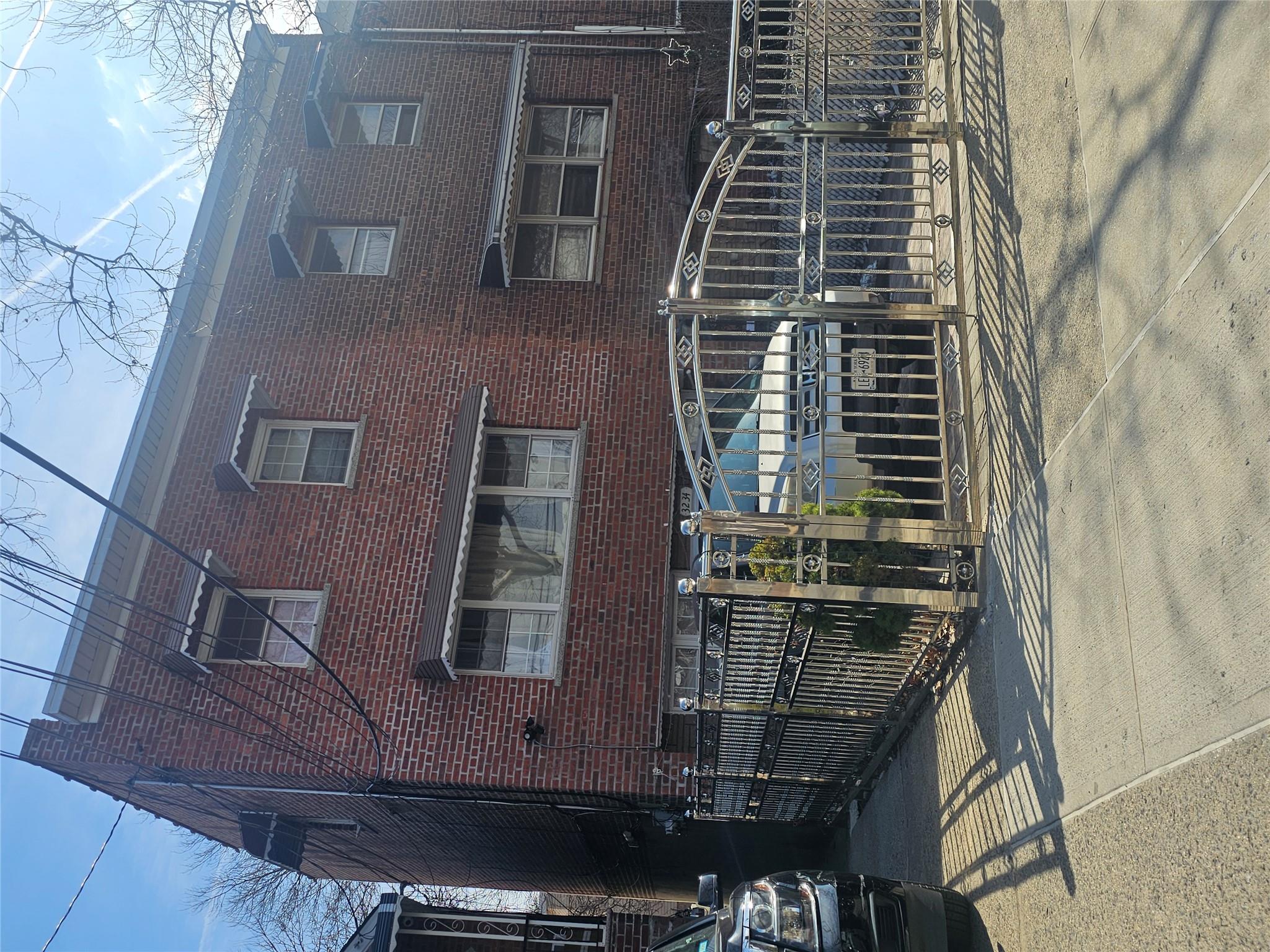 Property for Sale at Tenbroeck Avenue, Bronx, New York - Bedrooms: 4 
Bathrooms: 3  - $775,000