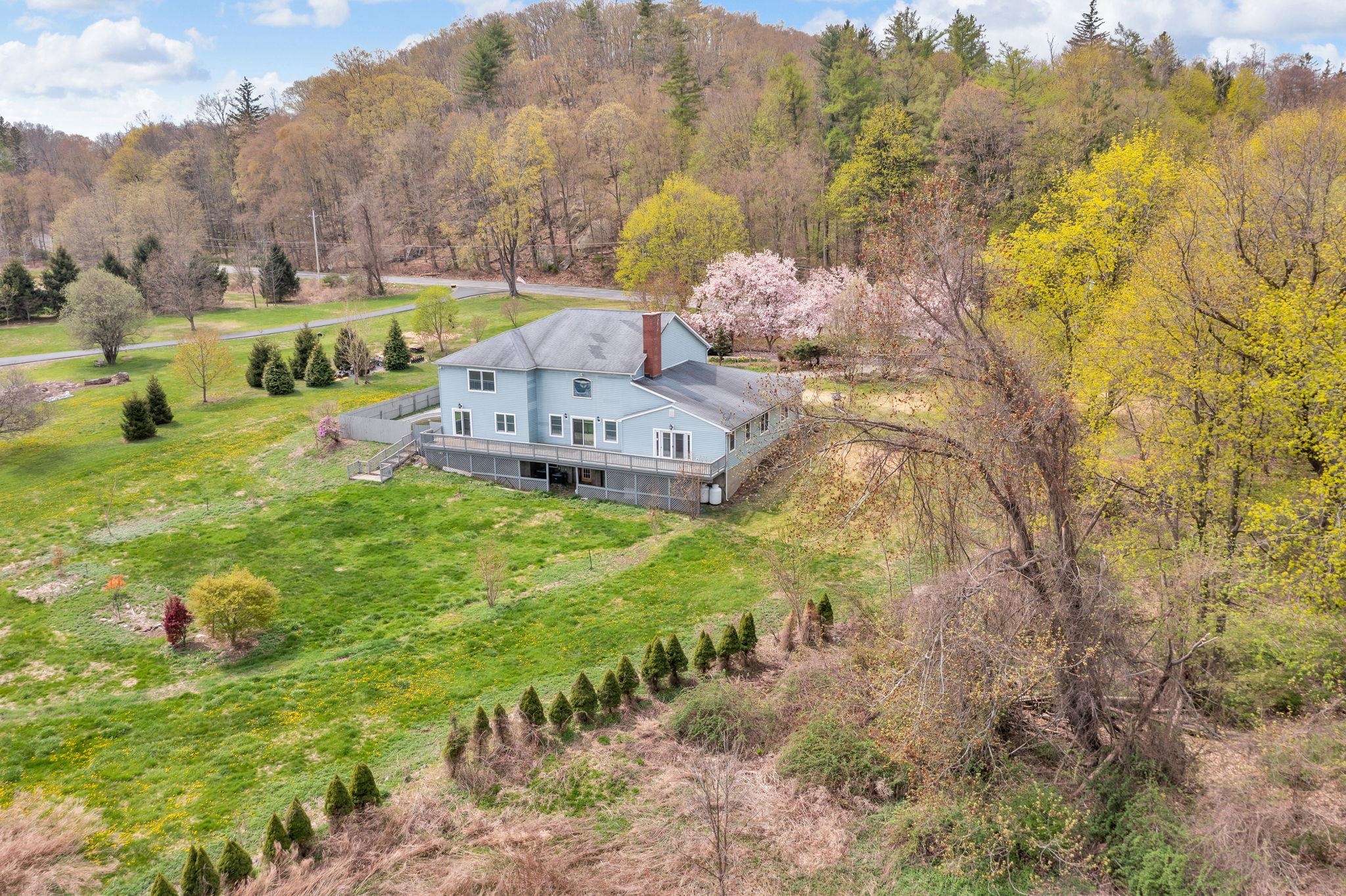 172 Cornwall Hill Road, Patterson, New York image 8