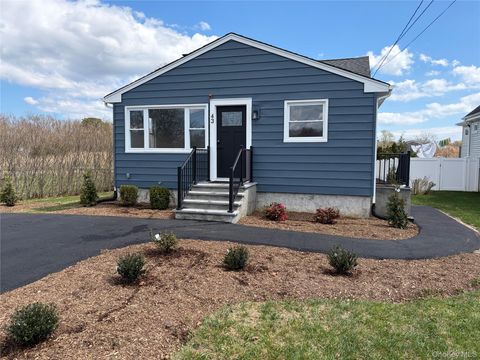 Photo of 43 Abby Lane, Shirley, NY 11967 (MLS # 983688)