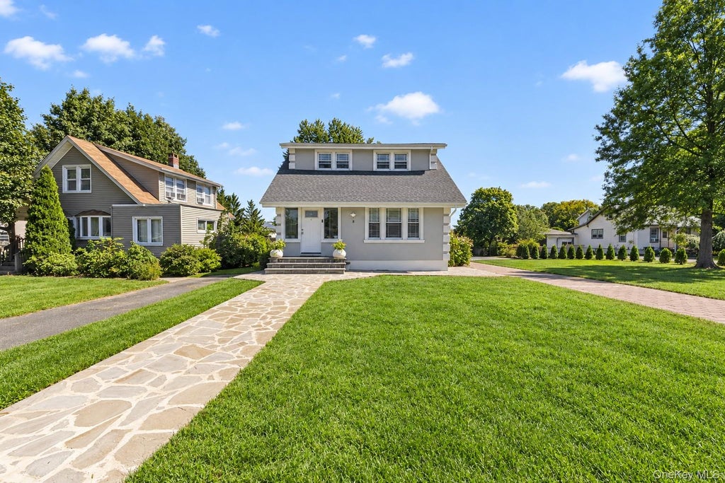 Photo of 8 Highview Avenue, Nanuet, NY 10954 (MLS # 1053513)