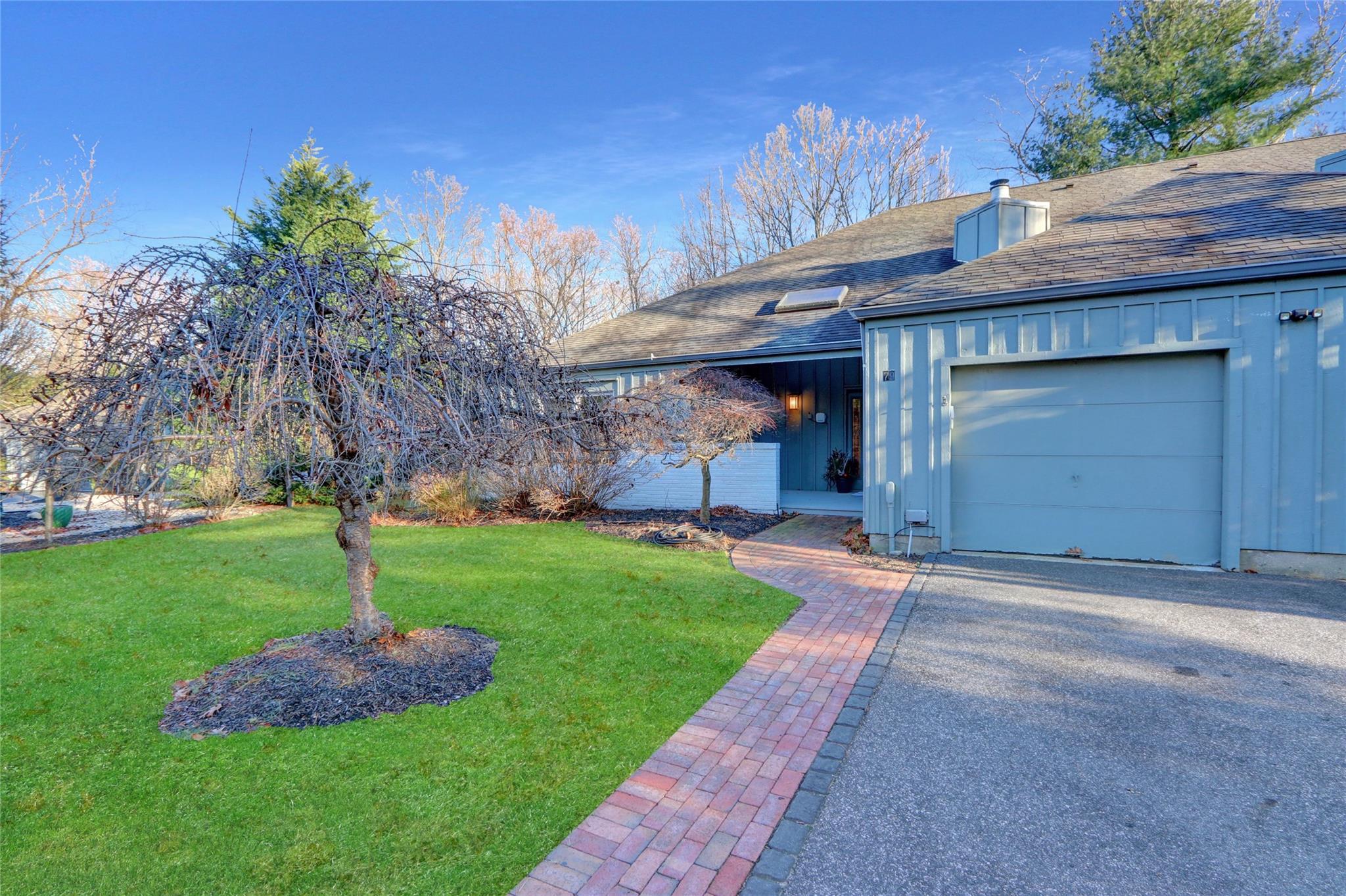 79 Rockledge Path, Port Jefferson, New York image 3