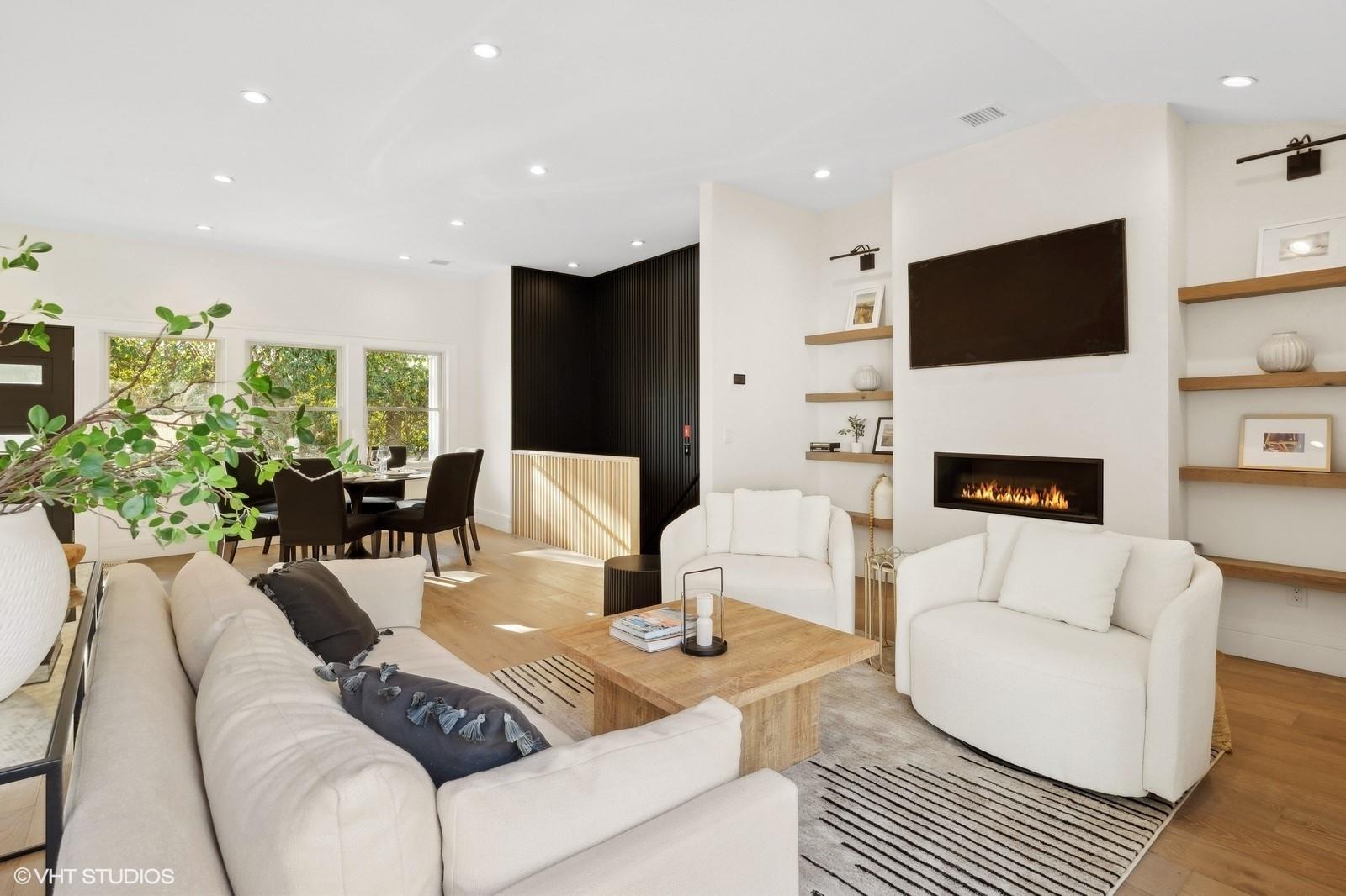 76 Eisenhower Drive, East Quogue, New York image 20