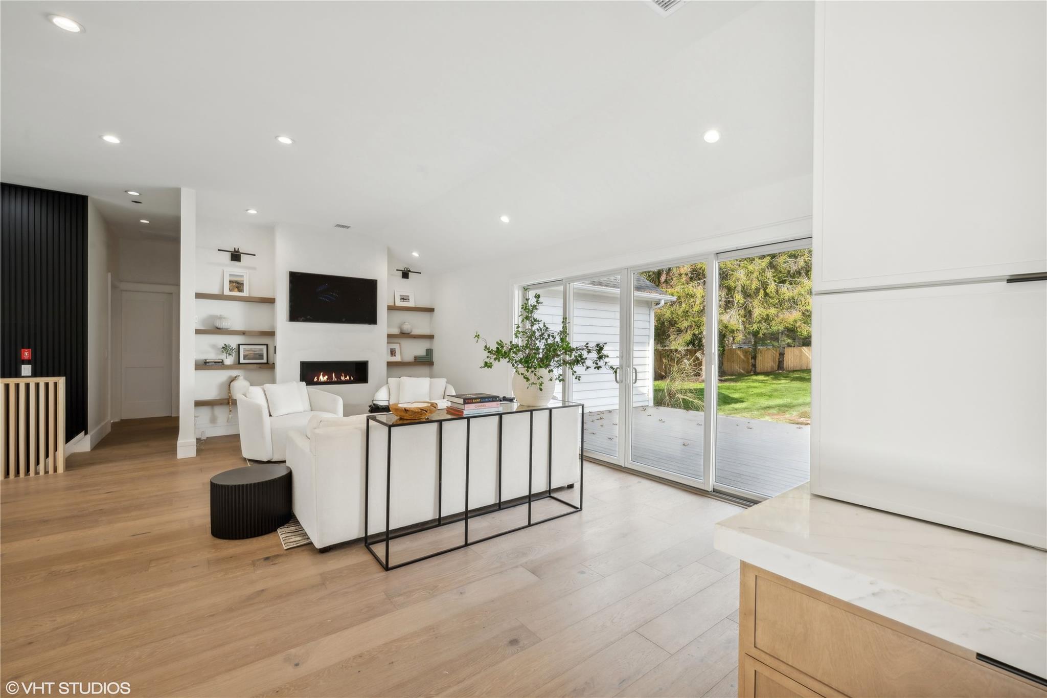 76 Eisenhower Drive, East Quogue, New York image 10