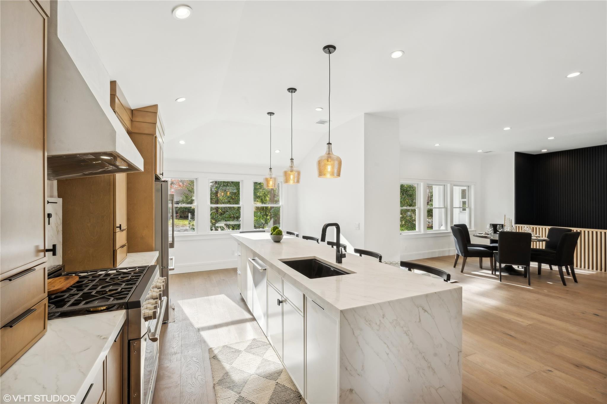76 Eisenhower Drive, East Quogue, New York image 4