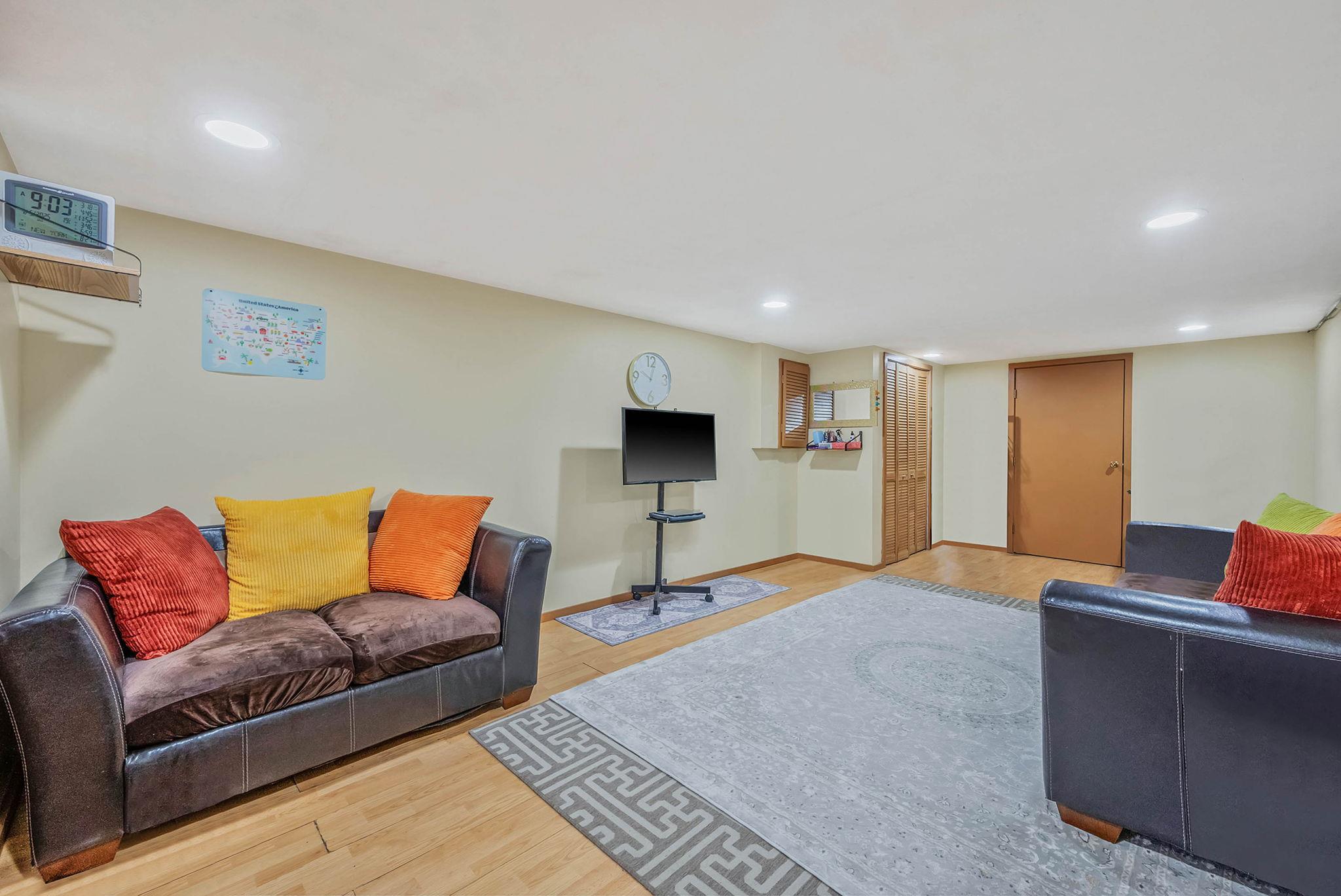52 Selden Boulevard, Centereach, New York image 28