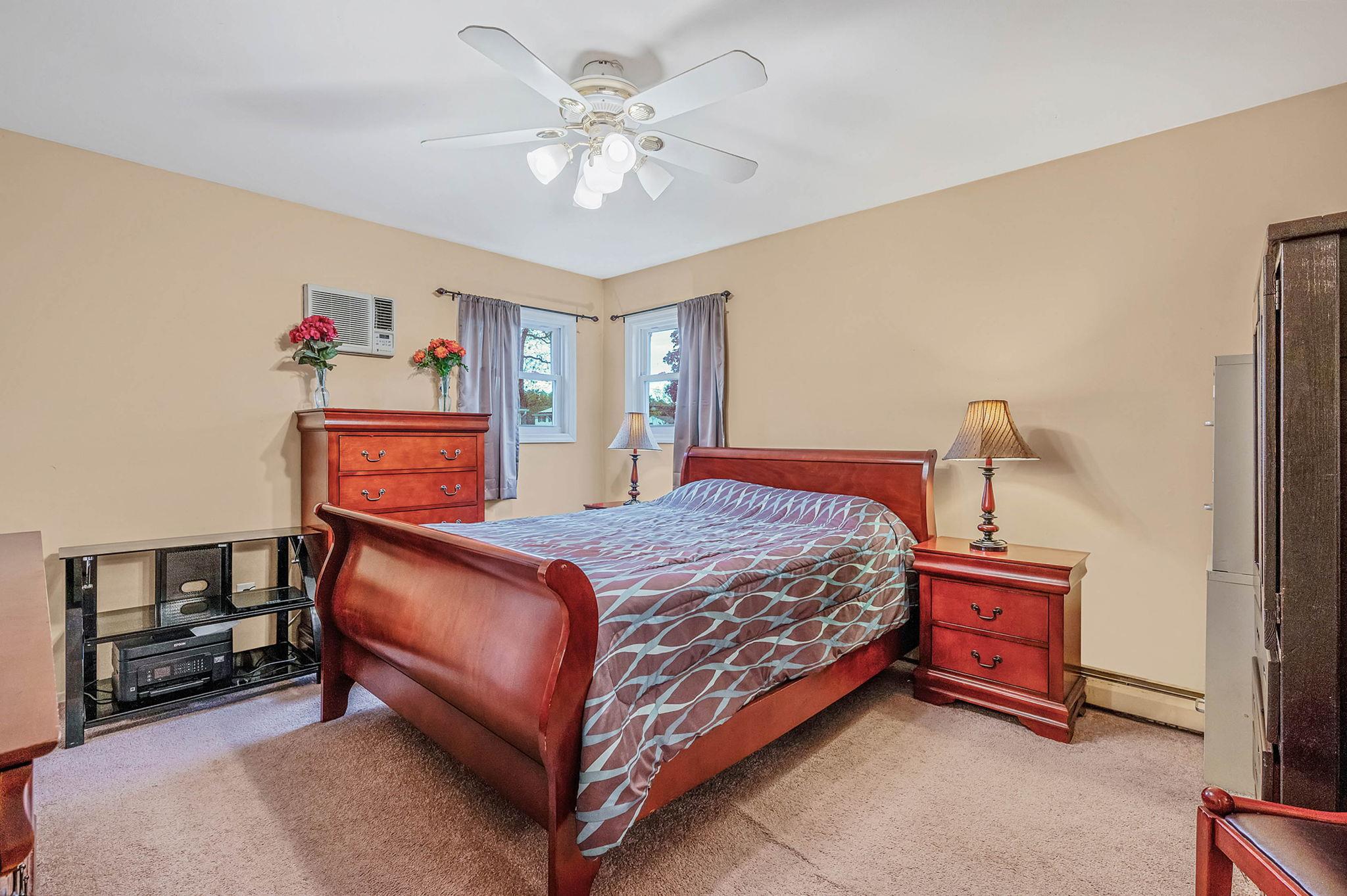 52 Selden Boulevard, Centereach, New York image 16