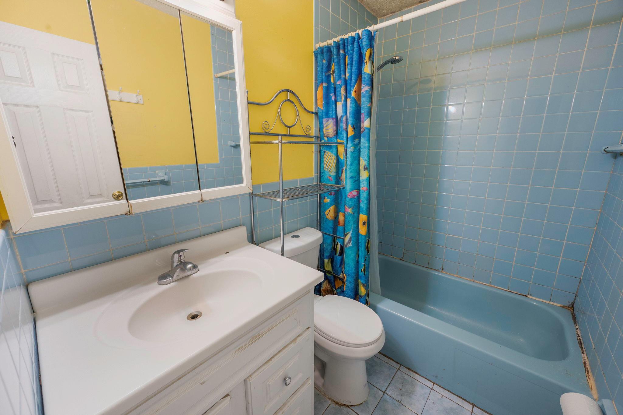 52 Selden Boulevard, Centereach, New York image 23