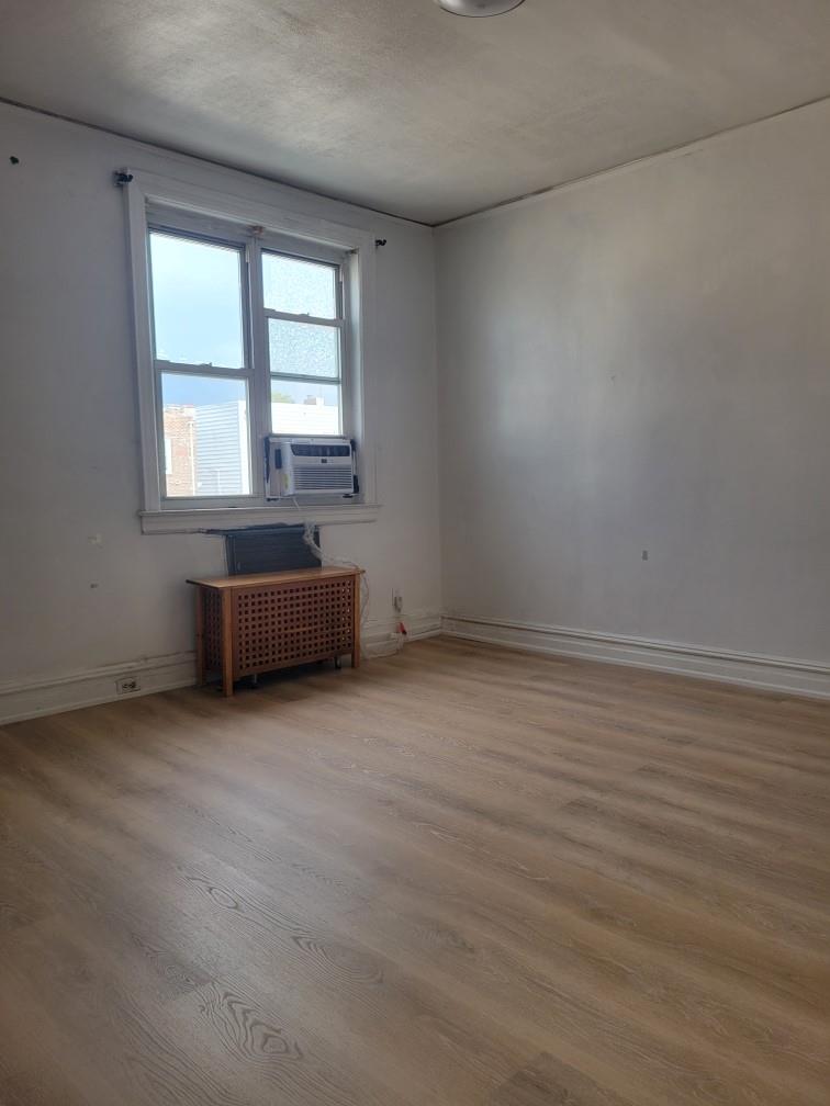 165th Street, Jamaica, Queens, NY - 4 Bedrooms  
2 Bathrooms  
7 Rooms - 