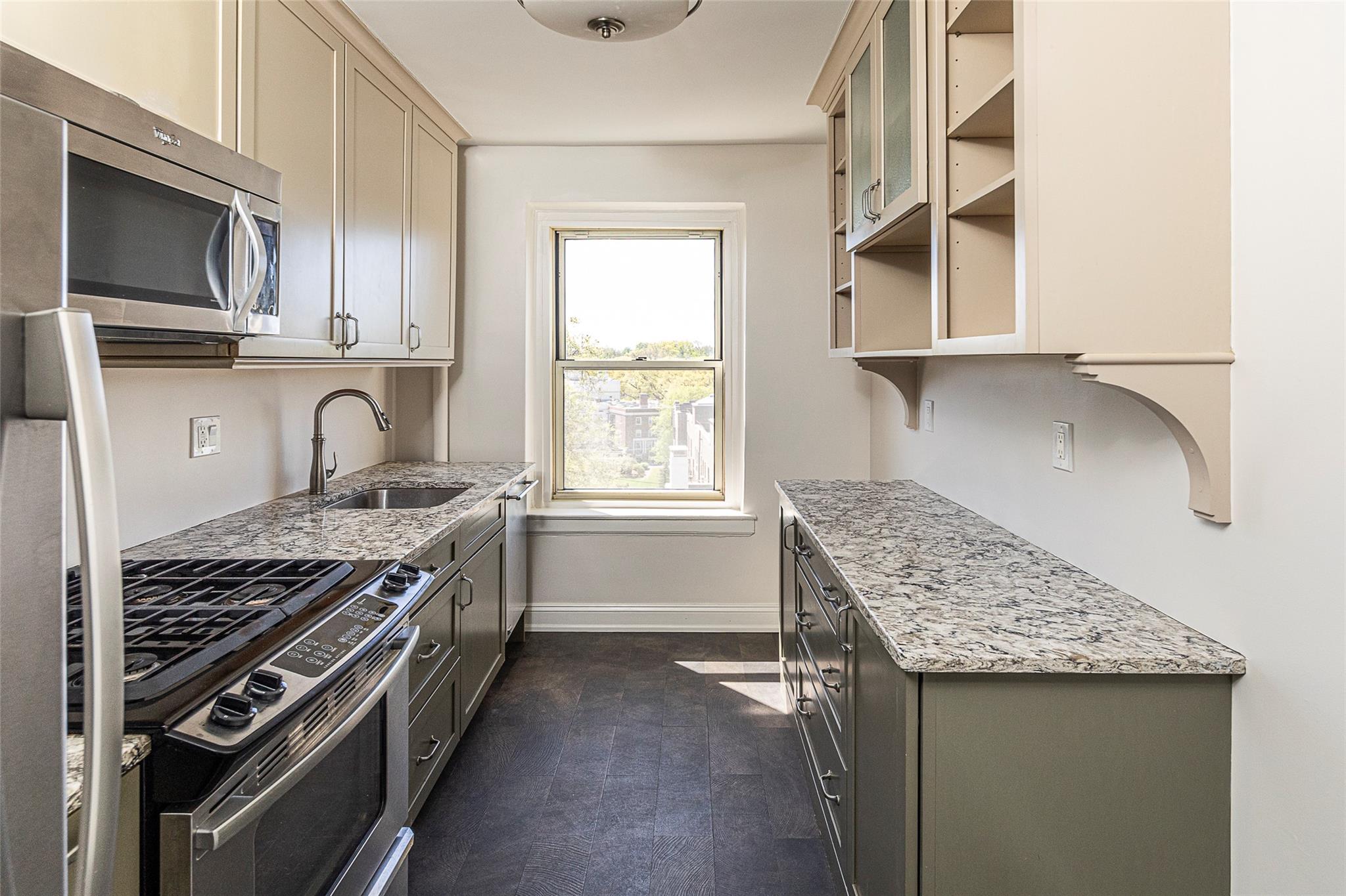 250 Bronxville Road #6B, Bronxville, New York image 6