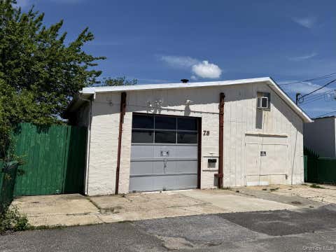 Homes For Sale - 78 Auburn Street<br/> Suffolk County, Lindenhurst, NY 11757