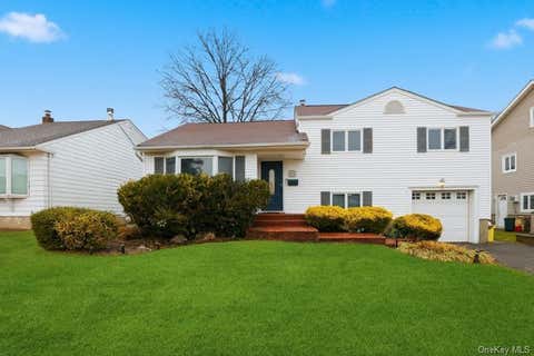 Homes For Sale - 58 Circle Drive<br/> Syosset, NY 11791
