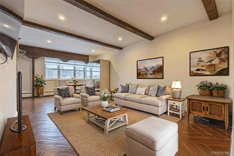 Homes For Sale - 99-10 60th Avenue #6E<br/> Corona, NY 11368