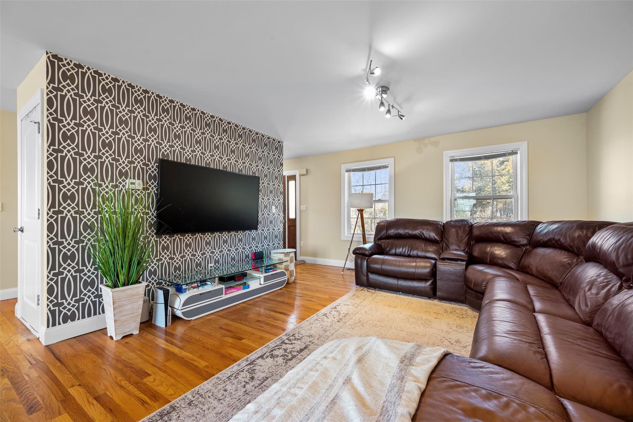 8 Bannerman View Drive, Newburgh, New York image 6