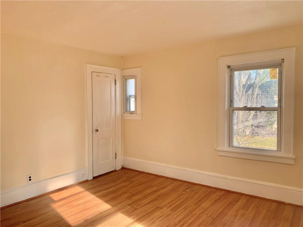 52 Longview Avenue 1