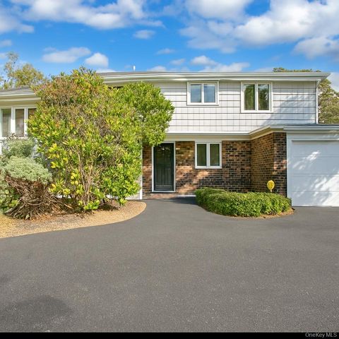 Photo of 7 Majestic Road, Selden, NY 11784 (MLS # 925038)