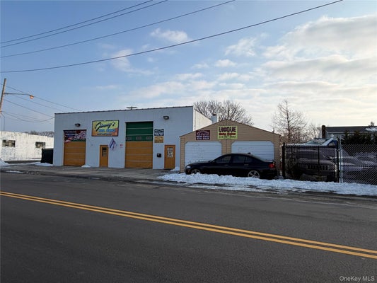 628 SHORE RD, LINDENHURST, NY 11757 - Image 077e5a0c19afa465354c83473b05f259/753272291