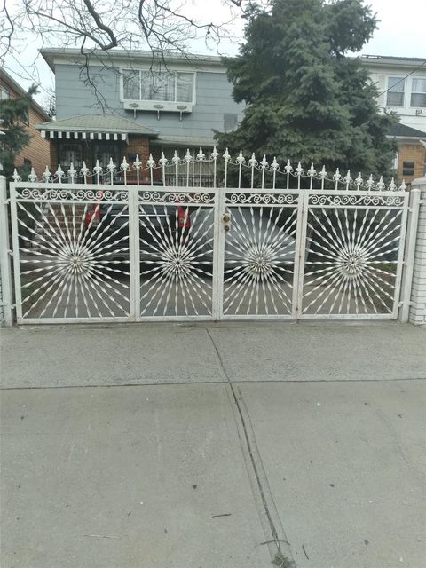 Multifamily For Sale - 2918 Beach Channel Drive<br/> Queens County, Far Rockaway, NY 11691