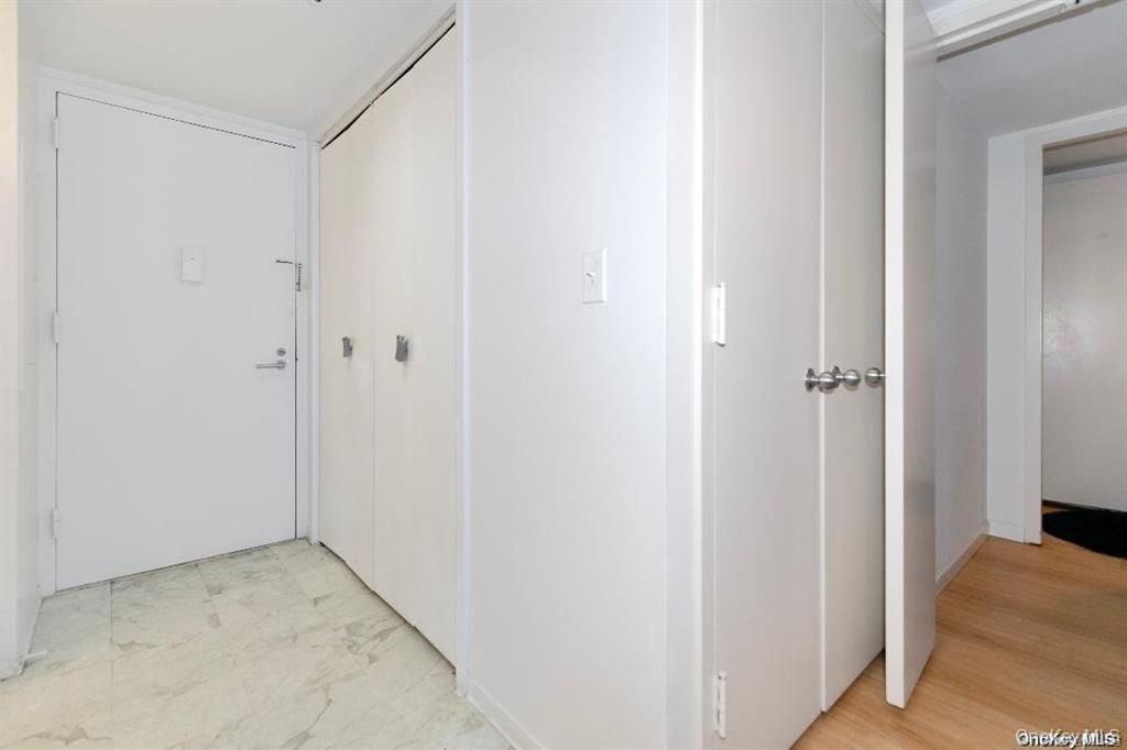 88 Cuttermill Road 112