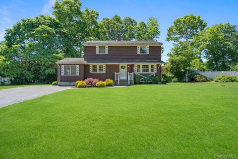 Photo of 10 Hollingwood Drive, Coram, NY 11727 (MLS # 1004068)