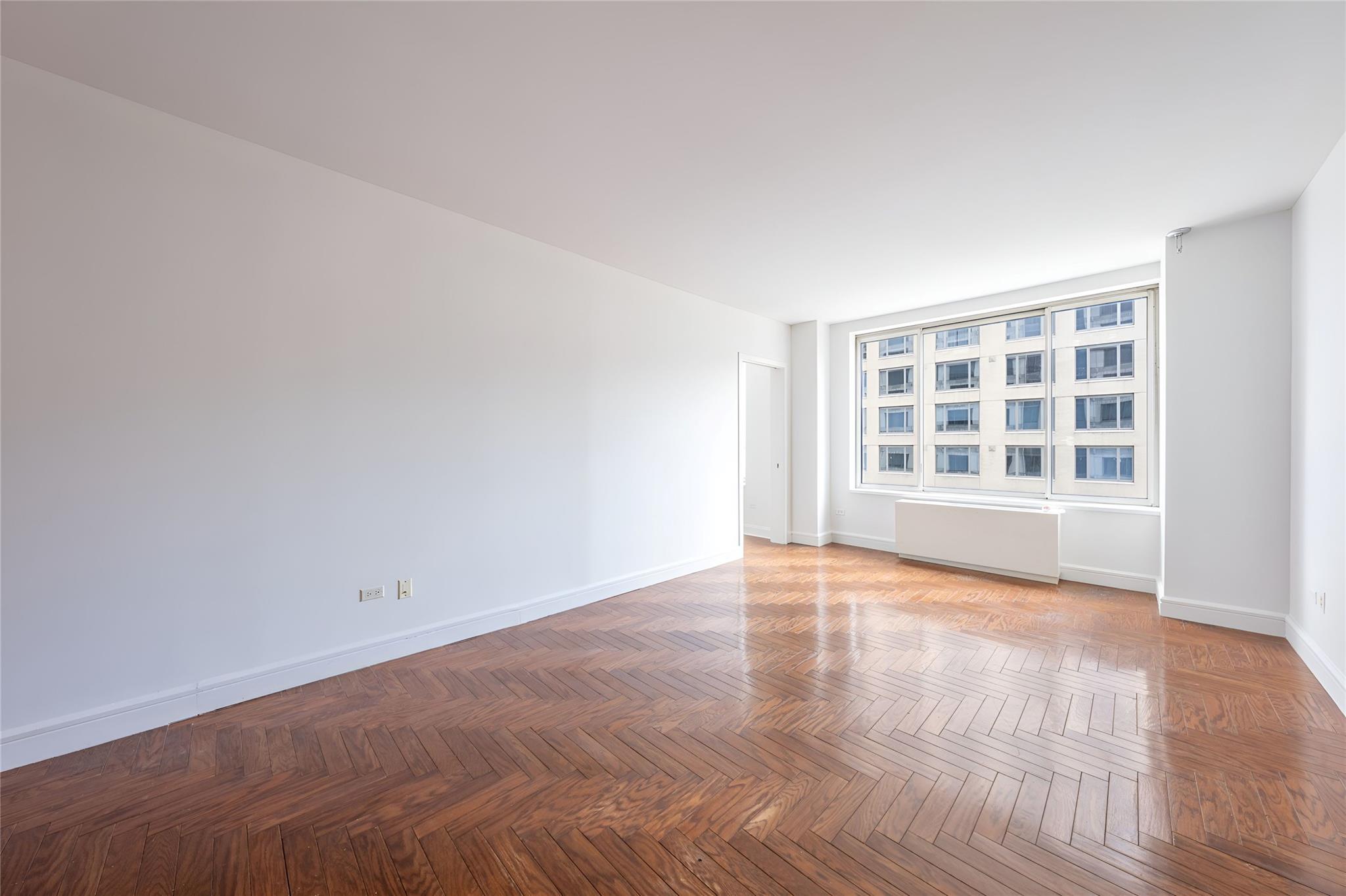 200 Riverside Boulevard 10C