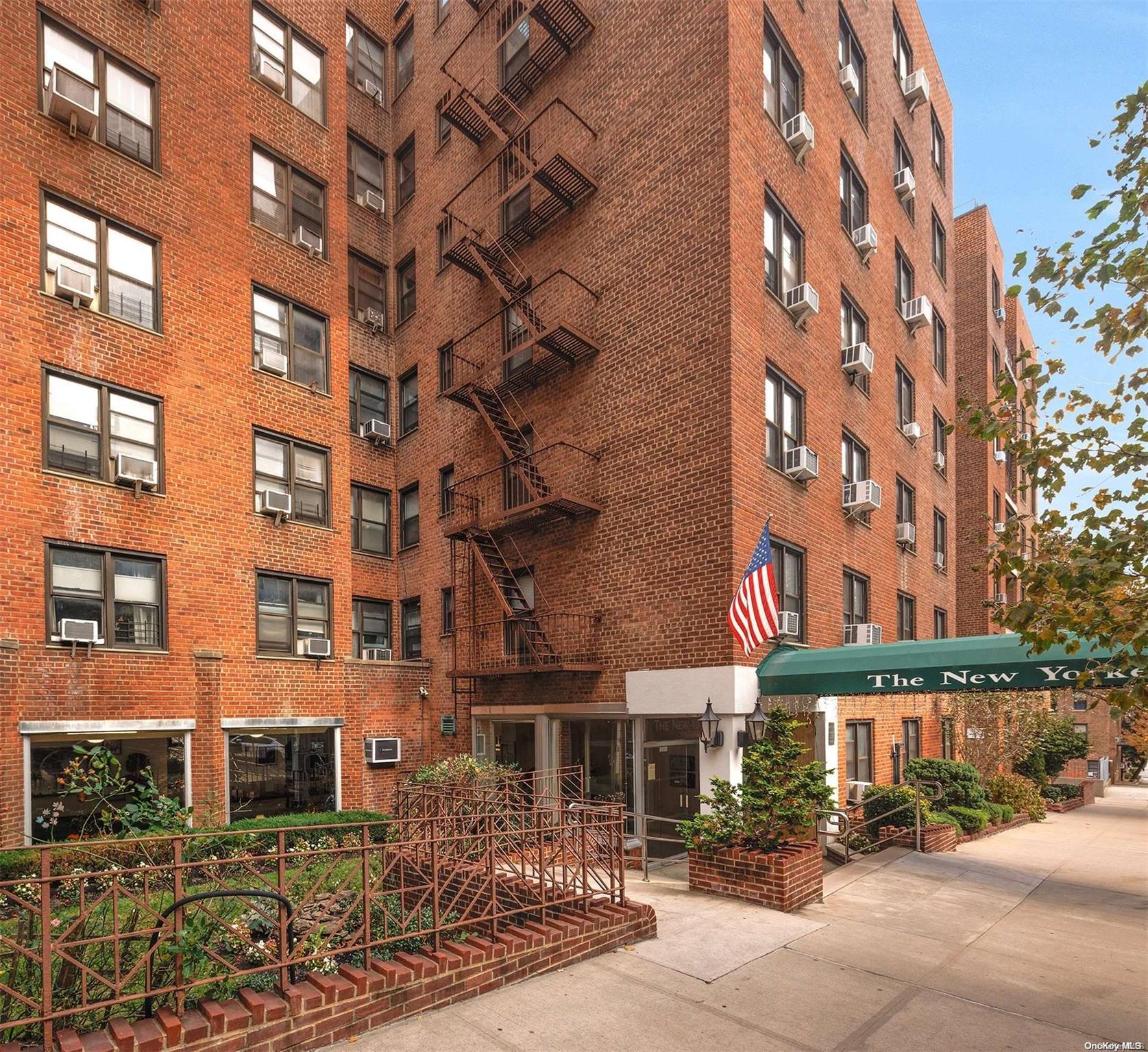 103-25 68th Ave Ave #7O, Forest Hills, New York image 3