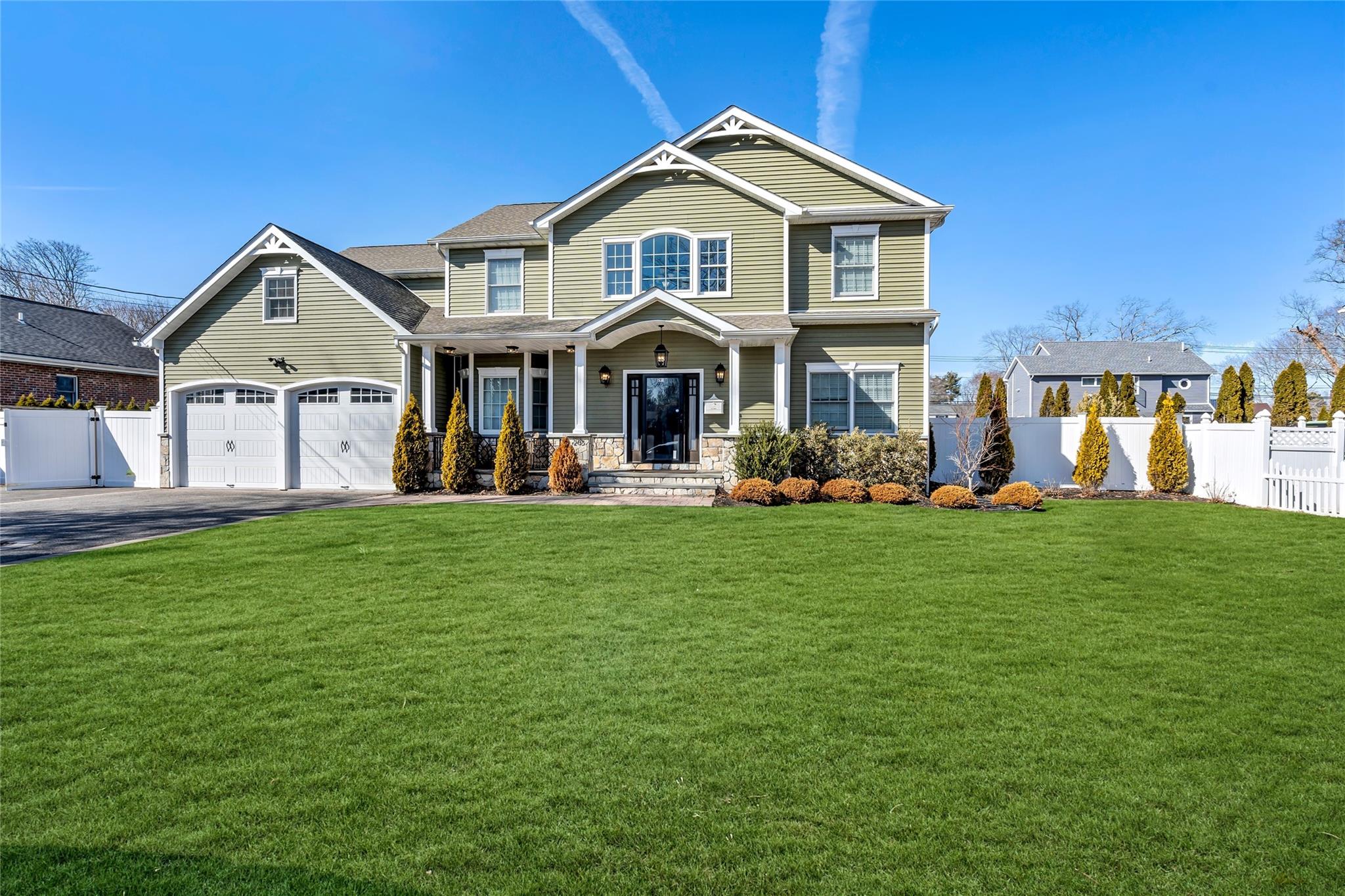 203 Overton Street, Deer Park, New York image 1