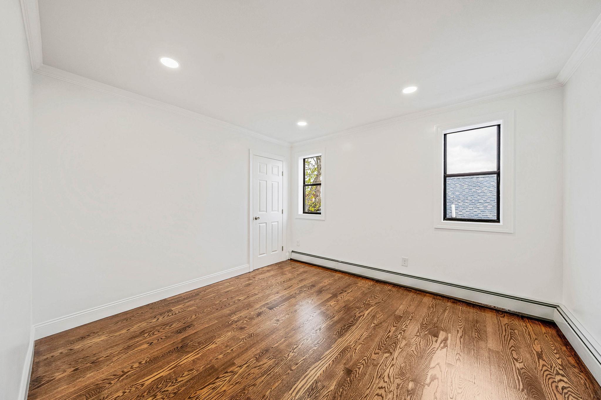 219 S Bayview Avenue, Amityville, New York image 23