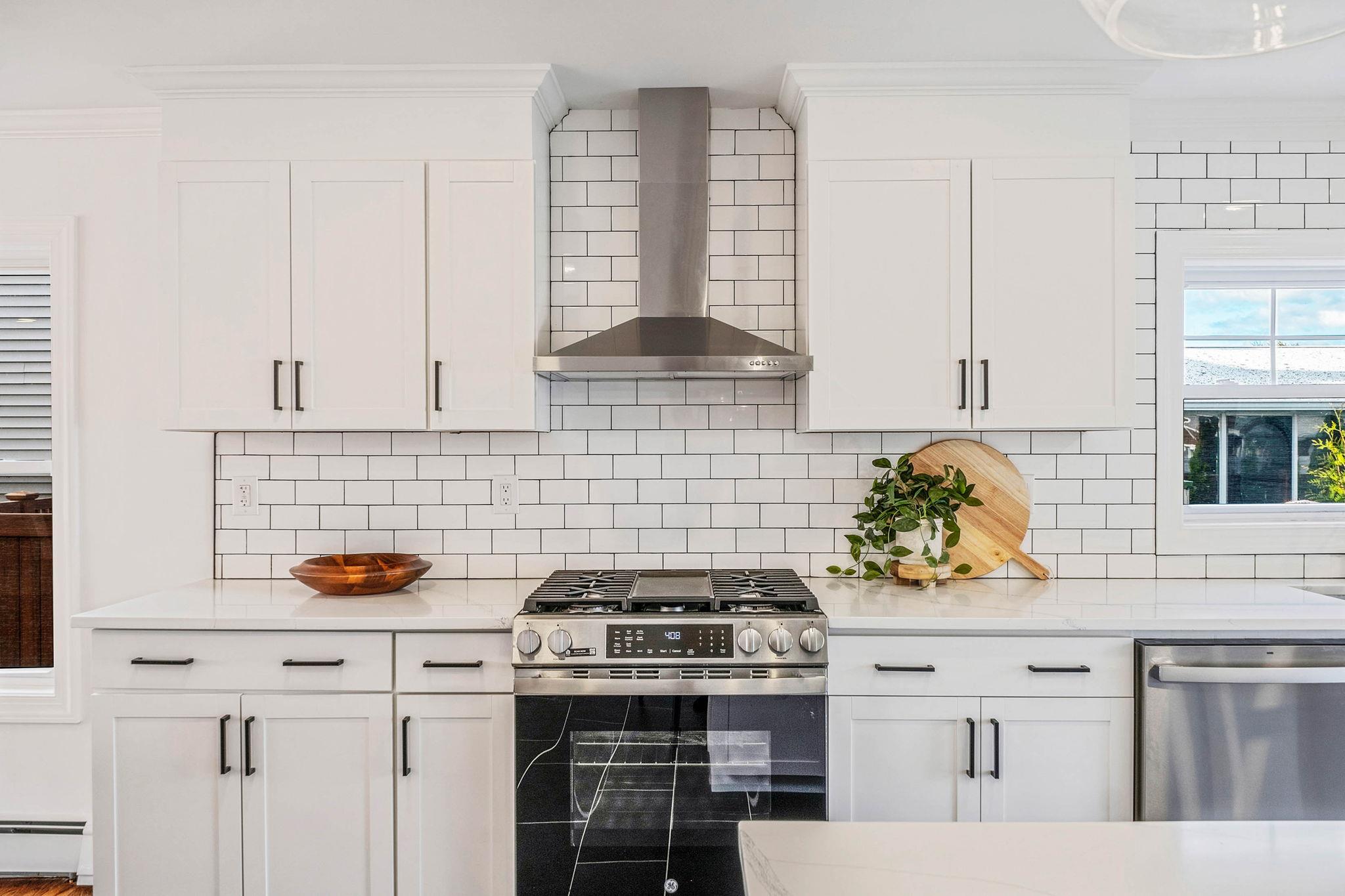 219 S Bayview Avenue, Amityville, New York image 9