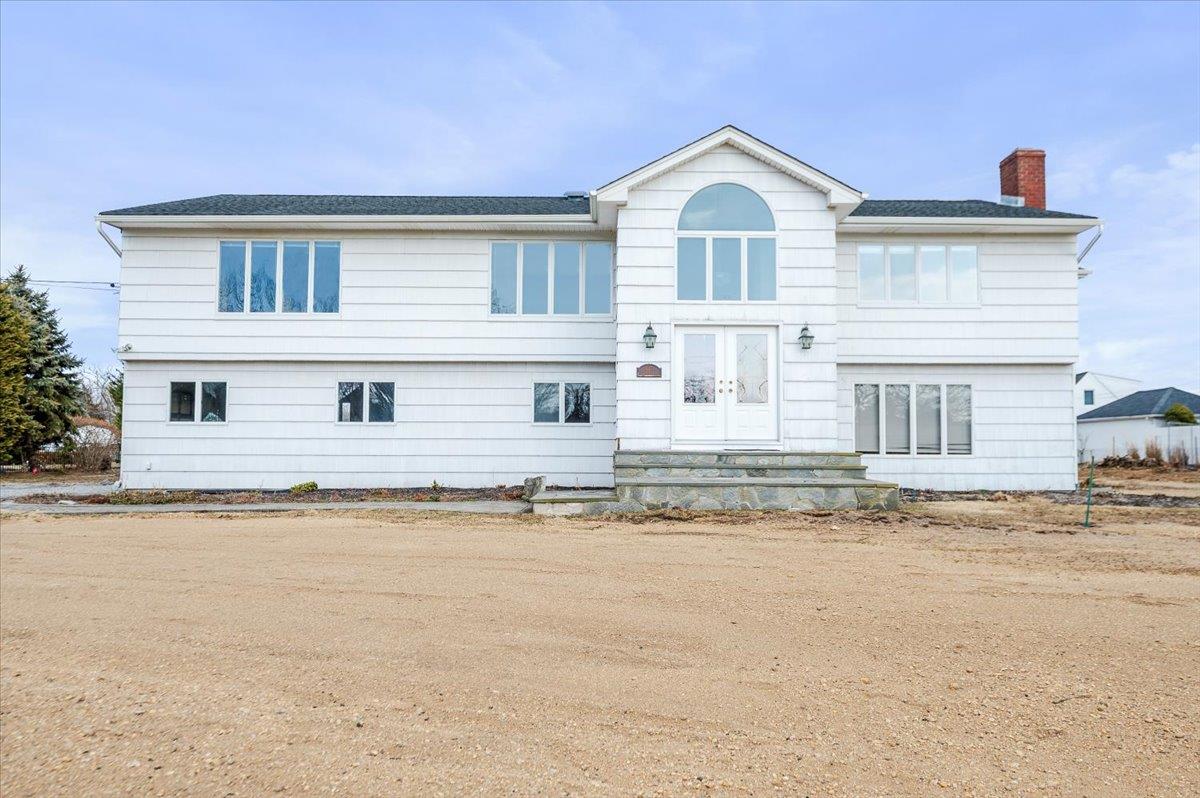 147 W Bayberry Road, Islip, New York image 2