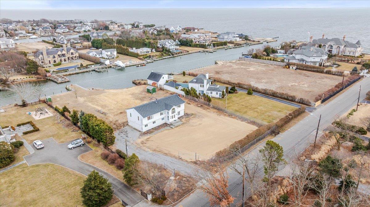 147 W Bayberry Road, Islip, New York image 12