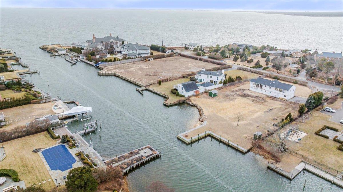 147 W Bayberry Road, Islip, New York image 13
