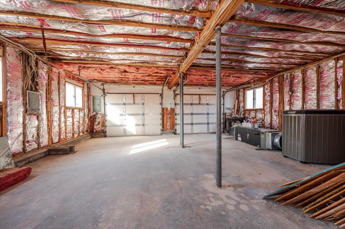 147 W Bayberry Road, Islip, New York image 10