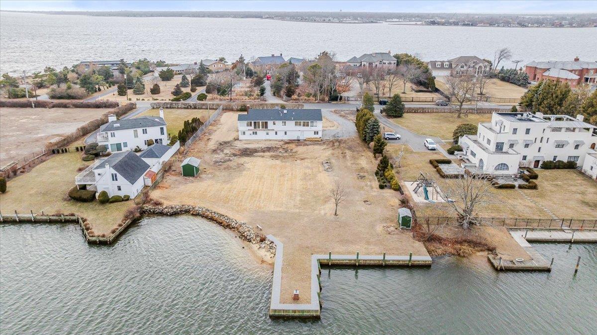 147 W Bayberry Road, Islip, New York image 18