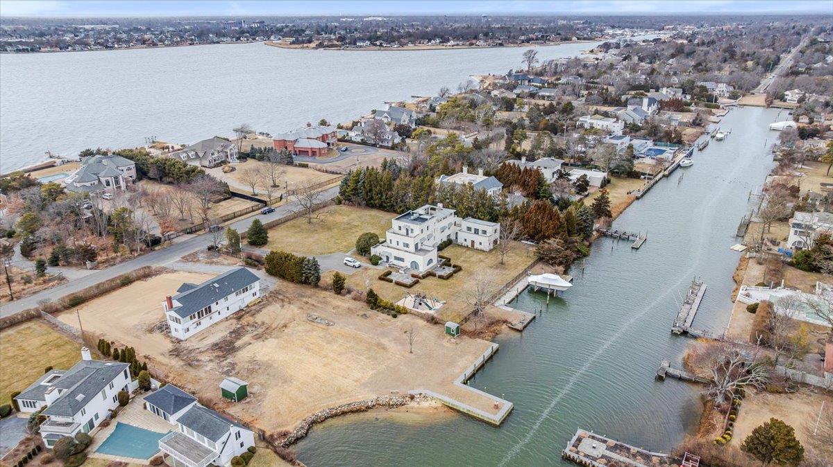 147 W Bayberry Road, Islip, New York image 21
