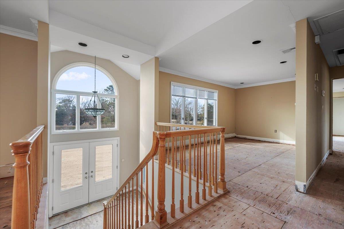147 W Bayberry Road, Islip, New York image 4