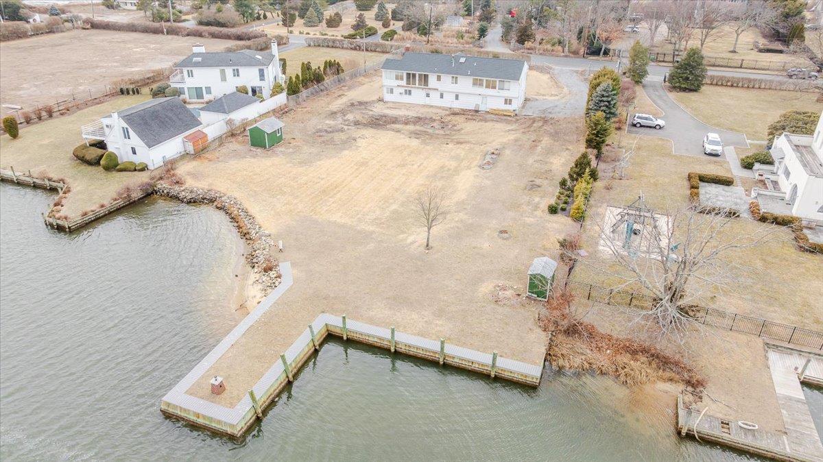 147 W Bayberry Road, Islip, New York image 17